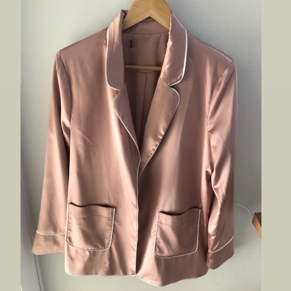 Rose gold satin blazer with white piping